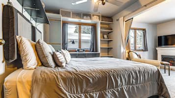 Apartment (0 Bedroom) | Interior