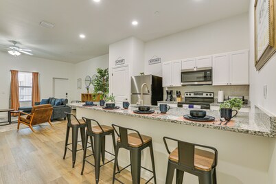 Walkable Downtown Labelle Apt w/ Private Balcony!