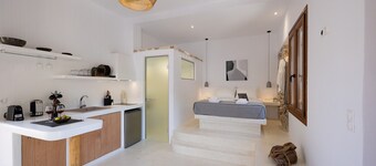 Naxos Boutique Suites