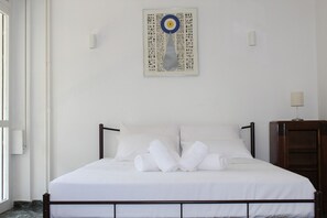 1 bedroom, desk - Ionos Dragoumi 34 Athens Comfy Studio (Athens)