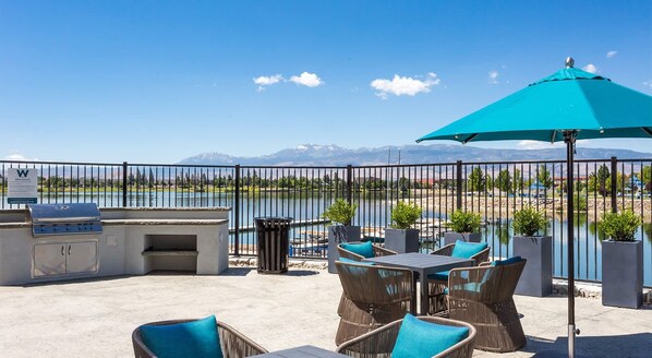 Apartment | 2 bedrooms, Internet - Amazing Water View w Jacuzzi Sky Lounge (Sparks)