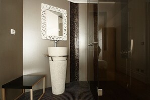 Apartment | Bathroom