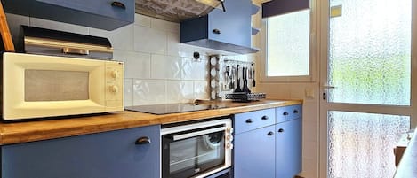 Microwave, oven, dishwasher