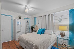 3 bedrooms, iron/ironing board, travel crib, free WiFi