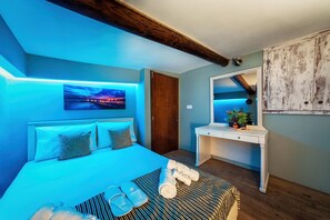 Villa | 2 bedrooms, desk