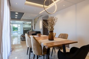 Villa | 3 bedrooms, desk - Marie Nicol Apartments Private Pool 3 Bedrooms (Malevizi)