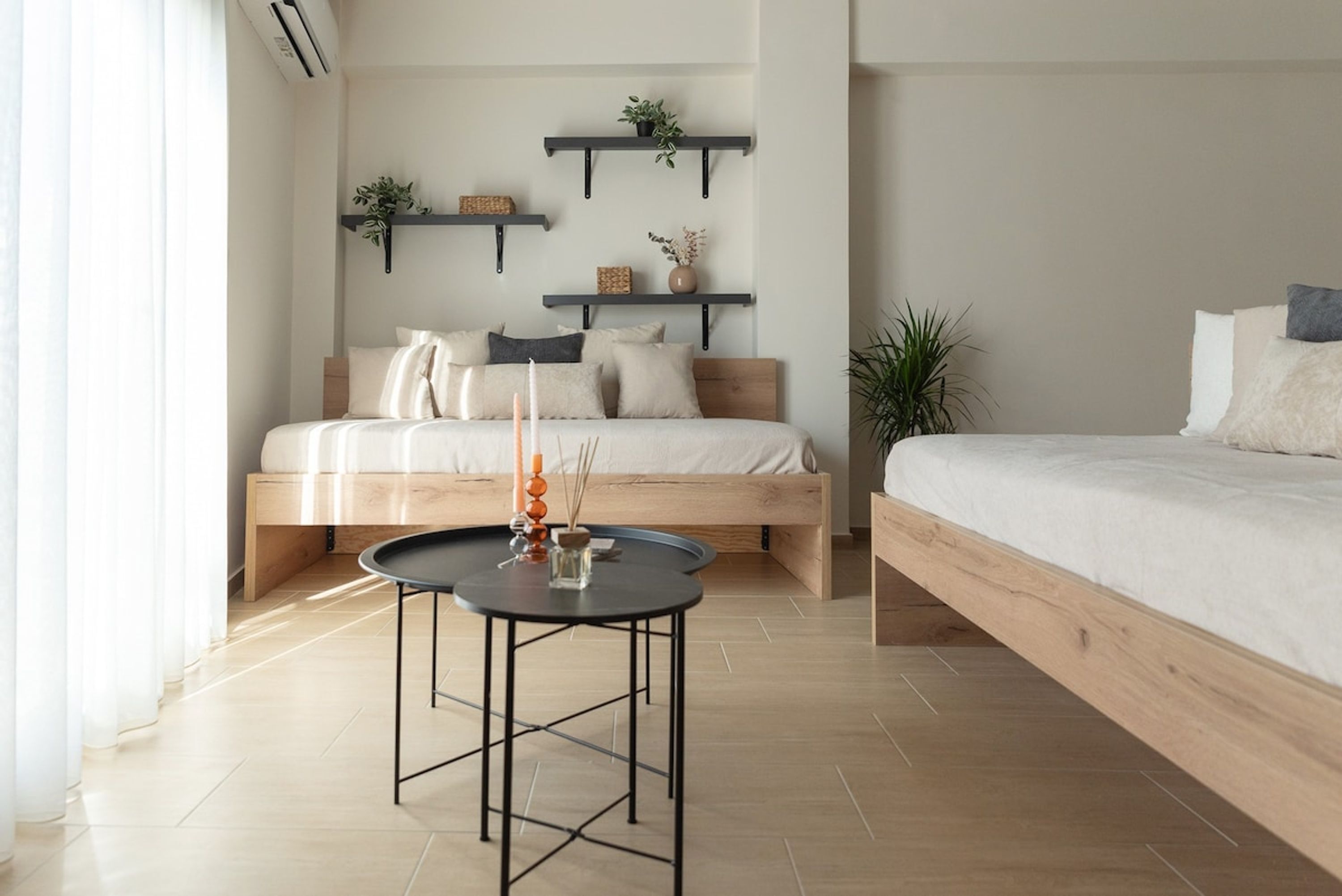 Appartamento | 2 camere, una scrivania