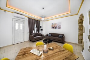 1 bedroom, desk - Mela s Home Agioi Deka (Gortyna)