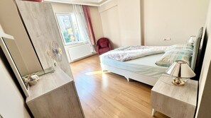 3 bedrooms, iron/ironing board, WiFi, bed sheets - Spacious 3-bedroom apartment with WiFi, AC in peaceful Antalya (Antalya)