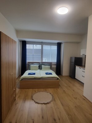 Suite | 1 bedroom, desk, free WiFi