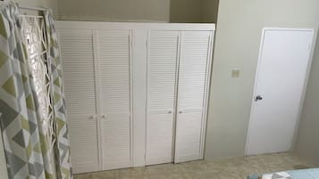Bungalow, 2 Bedrooms, Accessible, Smoking | 2 bedrooms