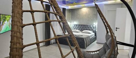 5 bedrooms, WiFi, bed sheets