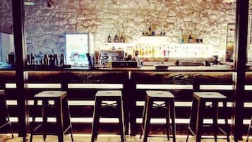 Bar (en el alojamiento)