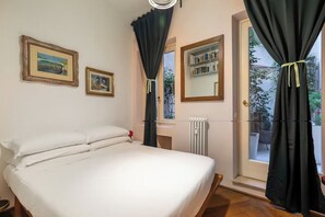 2 Schlafzimmer, Schreibtisch, Bügeleisen/Bügelbrett, kostenloses WLAN