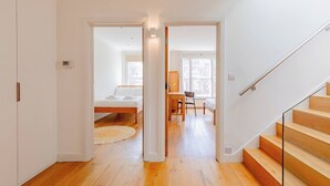 3 soverom, reiseseng for barn, internettilgang og sengetøy