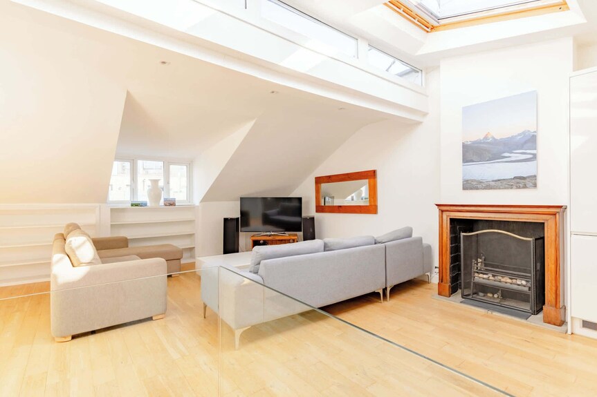 Contemporary Chic 3bd Home Near Little Venice - London