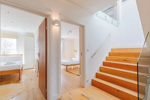 3 Schlafzimmer, Reisekinderbett, Internetzugang, Bettwäsche