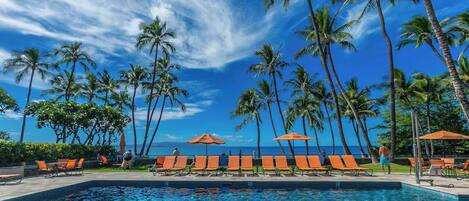 حمّام سباحة خارجي، حمّام سباحة مُدفَّأ