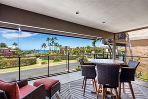 Outdoor dining - Wailea Elua #2107 - Spacious, Stylish & Just Moments from Wailea Beach (Wailea, Maui)