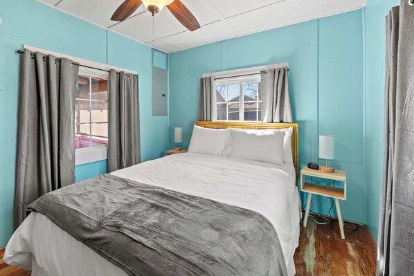 3 habitaciones, tabla de planchar con plancha, cuna de viaje y wifi 