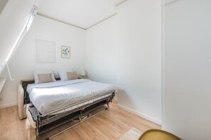 1 chambre, fer et planche à repasser, Wi-Fi, draps fournis