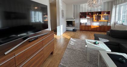 Charming 3-bedroom apartment in Ljungaverk - Perfect location near skiing and pool