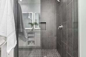 Hair dryer, towels - Vivid ATX Vibes | Pools. Personality. Pure Bliss! (Austin)