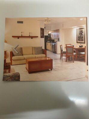 TV, ping pong, books, computer monitors