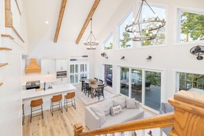 Interior - Endless Summer | 10 ft Water Depth | Amenities Galore (Macon)