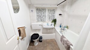 Shared bathroom - Comfortable Stay - Nowill Court (Sheffield)