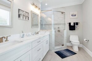 Towels - AMI Beach Oasis • Steps to Beach • Newly Built, Only a few steps away from the beach! (Bradenton Beach)
