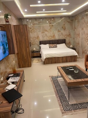 1 bedroom, iron/ironing board, bed sheets - Luxury studio (Lomé)