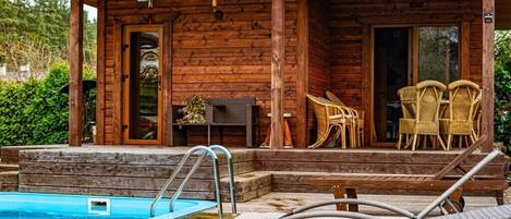 Villa, 4 habitaciones, piscina privada, vistas al jardín | Piscina | Una piscina al aire libre