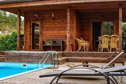 Luxurious Amber Villa With Private Pool and Garden Views