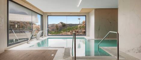 Indoor pool, outdoor pool