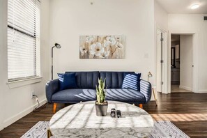 Téléviseur, bureau