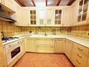 Apartamento, 1 habitación, balcón, vistas a la ciudad | Interior