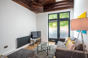 TV, offices - Host & Stay | The Wolsey (Durham)