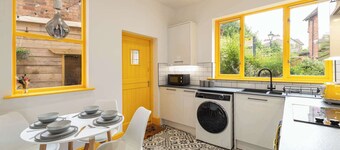 Host & Stay | Temple Gardens