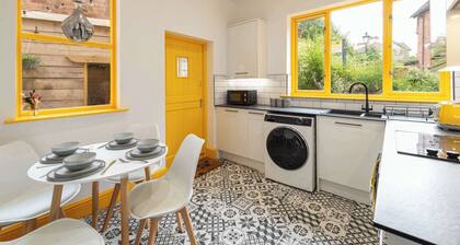 Host & Stay | Temple Gardens