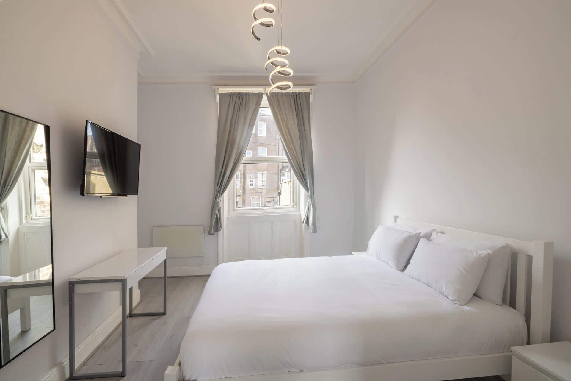 1 bedroom, bed sheets