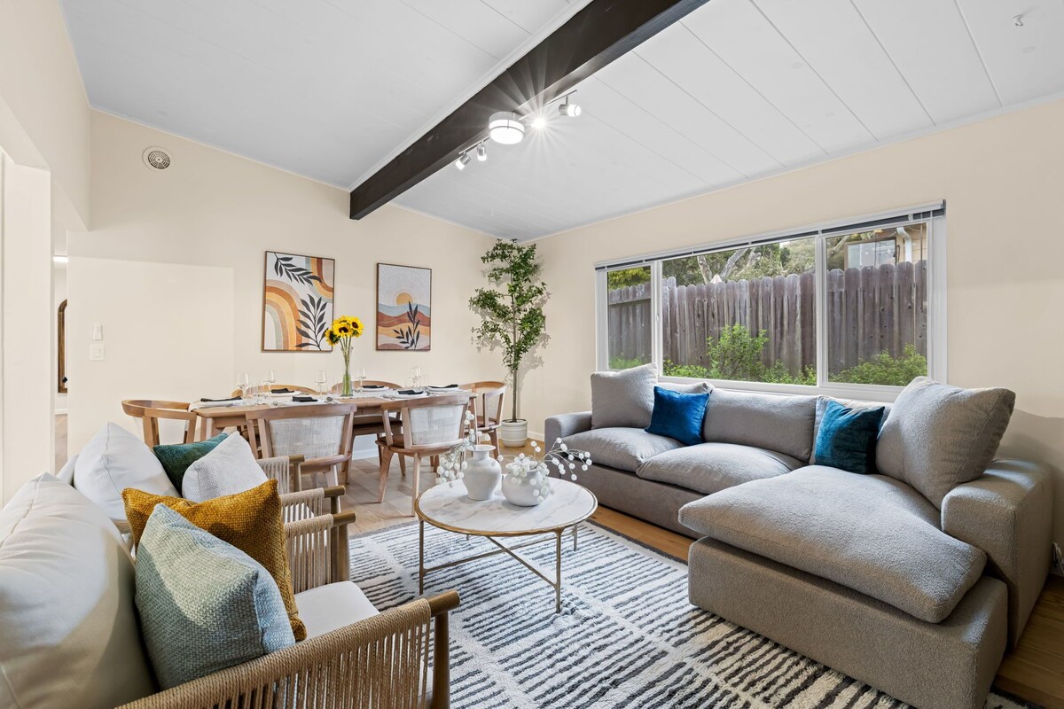 Photo 10 of 3841 Bodhi Tree - Updated and Newly Furnished