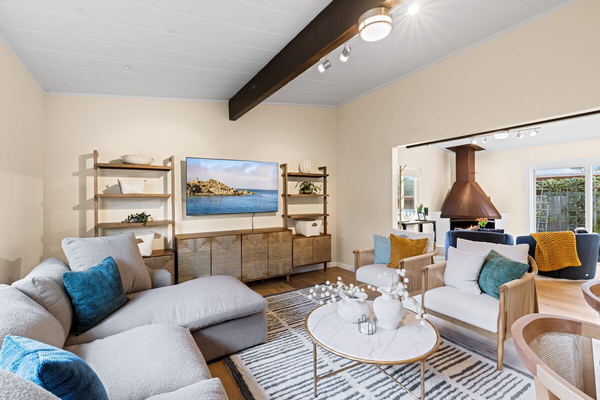 Photo 9 of 3841 Bodhi Tree - Updated and Newly Furnished