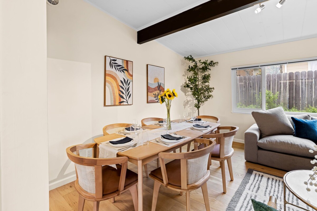 Photo 11 of 3841 Bodhi Tree - Updated and Newly Furnished
