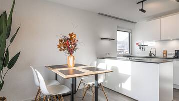 Apartment, 1 Double Bed with Sofa bed, Balcony, Mountain View | Private kitchen