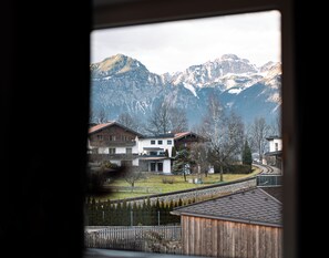 Apartamento, varias camas, vistas a la montaña | Vistas a la montaña