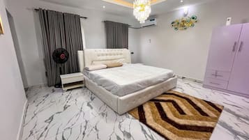 4 bedrooms, WiFi