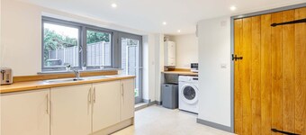Host & Stay | Bridge Street Residence