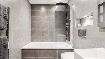 Shower, towels