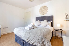 2 soverom, strykejern/-brett, wi-fi og sengetøy